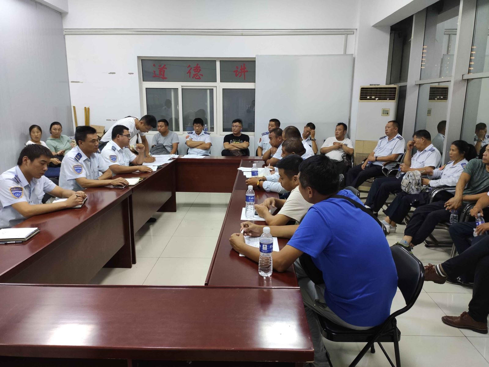 公交集團(tuán)經(jīng)營發(fā)展事業(yè)部開展上路調(diào)研 助推路口限速工作